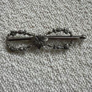 Lillarose M Hair Clip.